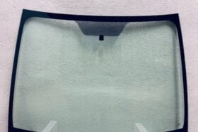 ПРЕДНО СТЪКЛО MITSUBISHI COLT V CJ0 3D HBK 1996-2004 на ниска цена