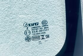 ПРЕДНО СТЪКЛО MITSUBISHI L-200 III 2006-2015/PAJERO SPORT 2009--3 на ниска цена