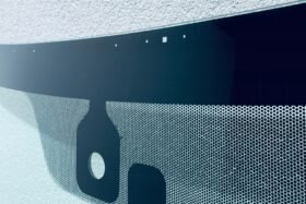 Предно стъкло MITSUBISHI OUTLANDER II 2007-2012 СЕНЗОР-2 на ниска цена