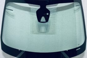 Предно стъкло на BMW I8 2014 - АКУСТИКА + КАМЕРА + СЕНЗОР + HUD на ниска цена