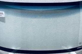 Предно стъкло NISSAN CABSTAR 1999- ЗЕЛЕНО на ниска цена