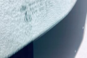 ПРЕДНО СТЪКЛО NISSAN GT-R SKYLINE COUPE 2007 - СЕНЗОР-3 на ниска цена