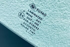 ПРЕДНО СТЪКЛО NISSAN JUKE 5D SUV 2010--3 на ниска цена