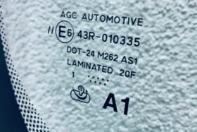 ПРЕДНО СТЪКЛО NISSAN JUKE 5D SUV 2010-2014 СЕНЗОР-3 на ниска цена