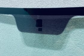 ПРЕДНО СТЪКЛО NISSAN LEAF 2011- СЕНЗОР-2 на ниска цена