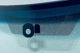 Предно стъкло NISSAN MICRA K14 2017- АКУСТИКА+СЕНЗОР-2 на ниска цена