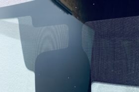 Предно стъкло NISSAN QASHQAI 2017- АКУСТИЧНО+КАМЕРА+СЕНЗОР-2 на ниска цена