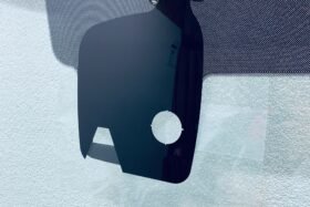 Предно стъкло NISSAN QASHQAI I 2007-2014 АКУСТИКА+СЕНЗОР+ОРИГИНАЛ-2 на ниска цена