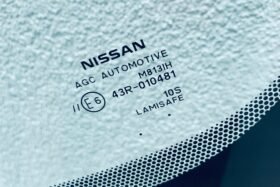 Предно стъкло NISSAN X-TRAIL 2022 - КАМЕРА + СЕНЗОР HUD + ОТОПЛЕНИЕ + ОРИГИНАЛ-3 на ниска цена