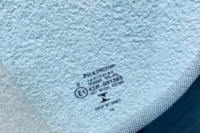 Предно стъкло НОВ ФОРД ФОКУС III 2011- АКУ+ОГРЯВАНЕ-3 на ниска цена