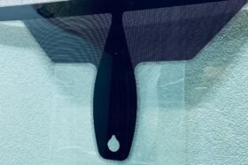 Предно стъкло НОВ ФОРД ФОКУС MK3 2015- АКУ+СЕН-2 на ниска цена