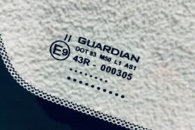 Предно стъкло НОВ HYUNDAI I20 II 2014- КАМ+СЕНЗ-3 на ниска цена