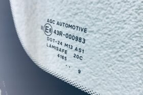 Предно стъкло НОВ HYUNDAI I30 III 2017- СЕНЗОР-3 на ниска цена