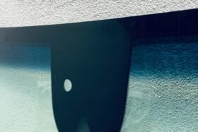 Предно стъкло НОВ HYUNDAI SANTA FE 19-КАМ+СЕН+HUD-2 на ниска цена