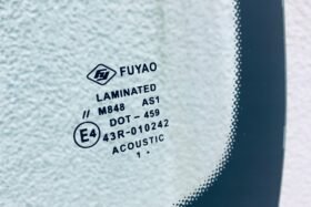 Новото предно стъкло за MERCEDES GLC X253 19-AK+KAM+SEN.-3 на ниска цена