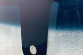 Предно стъкло НОВ МЕРЦЕДЕС X (470) 2017- АКУ+СЕНЗ-2 на ниска цена