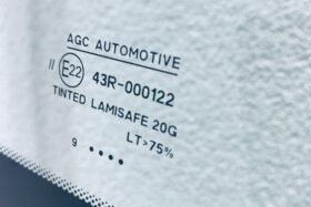 Предно стъкло НОВА KIA CEED KIA XCEED 2018--3 на ниска цена