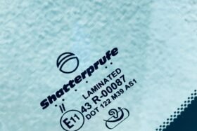 Новото предно стъкло за MAZDA 3 II GEN 2008-13 с акумулатор и отопление.-3 на ниска цена