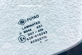 Предно стъкло НОВА MAZDA 3 III 2013-> AKU-3 на ниска цена