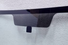 Предно стъкло НОВА MAZDA 5 2005-2010-2 на ниска цена