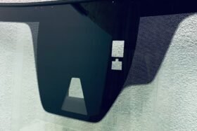 Предно стъкло НОВА MAZDA 6 III GJ 2012- КАМ+СЕНЗОР-2 на ниска цена