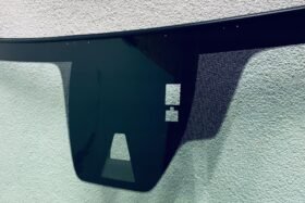 Предно стъкло НОВА MAZDA 6 III GJ 2012- КАМ+СЕНЗОР-2 на ниска цена