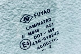 Предно стъкло НОВА MAZDA CX-3 2015- AKU+KAM+СЕНЗОР-3 на ниска цена