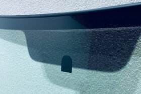 Предно стъкло НОВА MAZDA CX-7 2006-2012 АКУ+ОЕ-2 на ниска цена