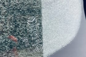 Предно стъкло НОВА MAZDA CX-7 2006-2012 АКУ+ОЕ-3 на ниска цена