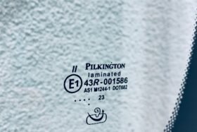 Предно стъкло НОВА MERCEDES B W247 18- АКУ+КАМ+СЕН-2 на ниска цена