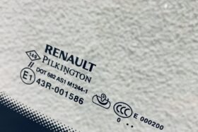 Предно стъкло НОВА RENAULT MEGANE IV 20-AKU+SEN+OE-3 на ниска цена