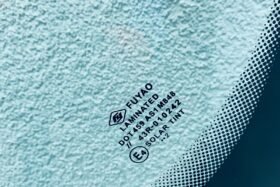 Предно стъкло НОВА RENAULT ZOE 2012- СЕНЗОР-3 на ниска цена