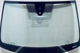 Предно стъкло НОВА SKODA KAROQ 19- SOL+Кам+Сен+Грз на ниска цена