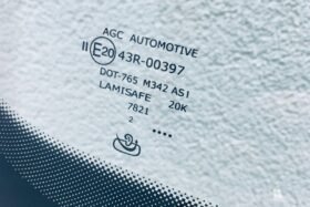 Предно стъкло НОВА SKODA KAROQ 2017- АКУ+СЕНЗОР-3 на ниска цена