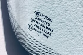 Предно стъкло НОВА SKODA YETI 2009-2015 СЕНЗОР-3 на ниска цена