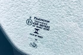 Предно стъкло НОВО AUDI A3 8Y 2020-AKU+КAM+СЕН+HUD-4 на ниска цена