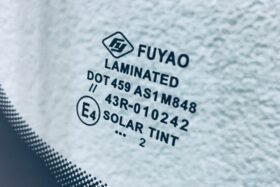 Предно стъкло НОВО AUDI Q2 2015- КАМ+СЕНЗОР-3 на ниска цена