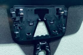 Предно стъкло НОВО AUDI Q3 2018- АКУ+КАМ+СЕН-4 на ниска цена