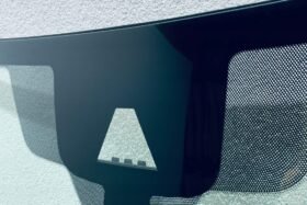 Предно стъкло AUDI Q3 2018- АКУСТИКА+КАМЕРА+СЕНЗОР-2 на ниска цена