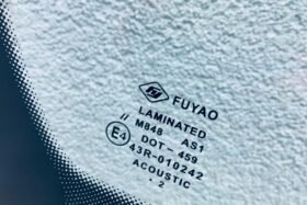 Предно стъкло Q5 2017 - АКУСТИКА + КАМЕРА + СЕНЗОР-3 на ниска цена