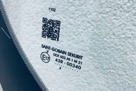 Предно стъкло НОВО FORD TOURNEO COURIER 2014- SEN-3 на ниска цена