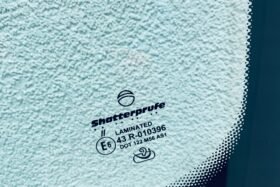 Предно стъкло НОВО MERCEDES A 177 2018-KAM+SEN+ANT-3 на ниска цена