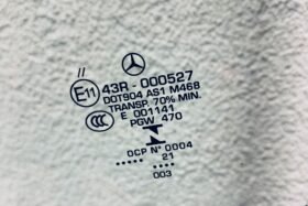 Предно стъкло НОВО MERCEDES C W205 14- KAM+SEN+HUD-3 на ниска цена