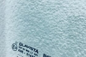 Предно стъкло НОВО МЕРСЕДЕС Е W212 13- КАМ+СЕН+ГРЗ-3 на ниска цена