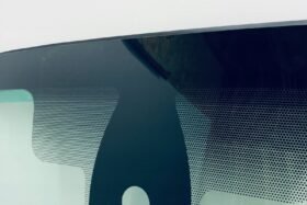 Предно стъкло НОВО RENAULT MEGANE III CAB ANT+SEN-2 на ниска цена