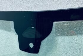 Предно стъкло OPEL ASTRA L 2022- АКУСТИКА+КАМЕРА+СЕНЗОР ЗА ОТОПЛЕНИЕ+HUD+OE-2 на ниска цена