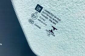 Предно стъкло OPEL INSIGNIA 17- АКУ+КАМ+СЕН+HUD+ОЕ-3 на ниска цена