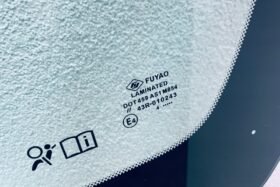 Предно стъкло OPEL INSIGNIA 2009--3 на ниска цена