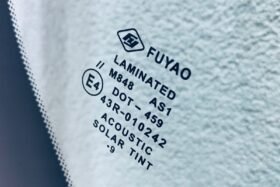 Предно стъкло OPEL INSIGNIA