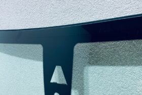 Предно стъкло OPEL INSIGNIA II 2017-KAM+SEN+GRZ-2 на ниска цена